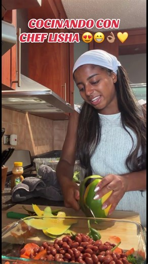 Cooking with Chef Lisha: Delicious Organic Hacks