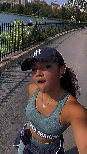 beep boop bop (@lilpapiclowngirl)’s videos with original sound - 🤥