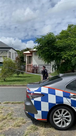 🚨 Police are investigating the deaths of two people in Rockhampton. FULL STORY 👉 https://bit.ly/3MsJb27 | The Observer