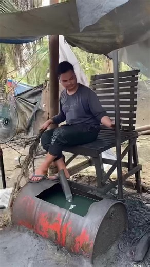 Why can a steel pipe extract oil?#fyp #tiktok | oil