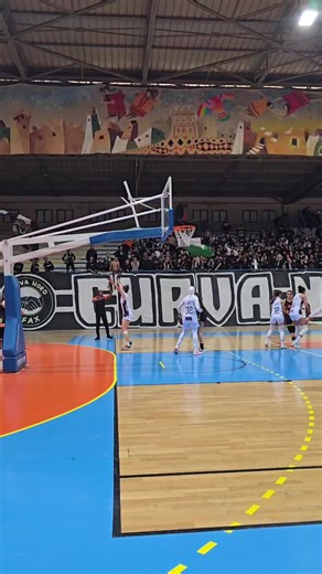 CSS Basketball on Instagram‎: "أجواء نهاية مباراة النادي الرياضي الصفاقسي والجمعية النسائية بجمال #عاش_النادي_الرياضي_الصفاقسي"‎