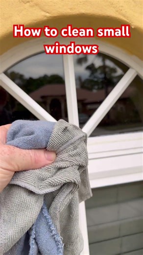 How to clean small windows #shorts￼