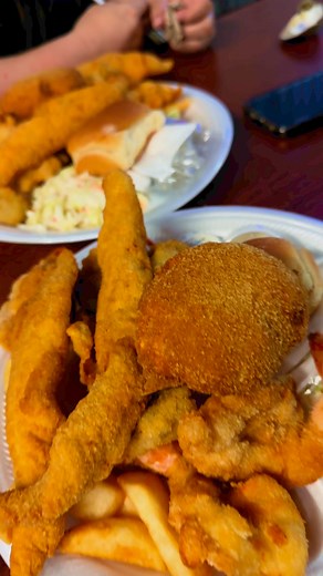 Joes Oyster Bar Port Isabel Tx in Port Isabel Texas - #rgvfood #rgbfoodie #thergvfoodie #forkit #956 #956food #956foodie #portisabel #portisabeltx #oysterbar #956rgv | Fork It