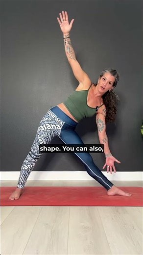 🔵 Improve Your Triangle Pose Immediately With This Easy Fix