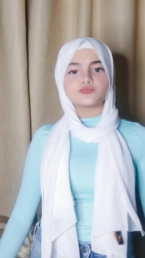 How to Tie a Scarf: Step-by-Step Tutorial