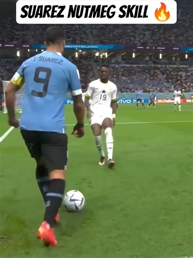 suarez nutmeg skill tutorial..⚡💯🔥 #shorts #football skills #soccer skills