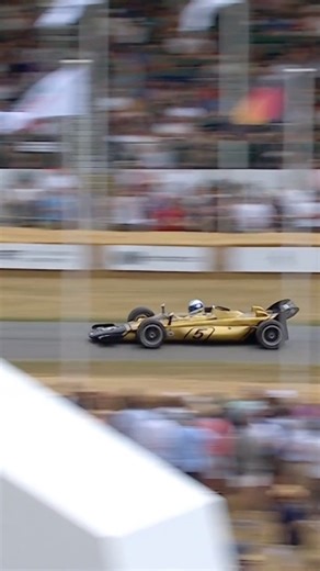 If you've ever wondered what an #F1 car crossed with a fighter jet would look like, let us introduce you to the #Lotus Pratt & Whitney 56B. Powered by a gas-turbine engine which is capable of revving to 45,000rpm, this car always leaves a lasting impact on those standing course-side at #FOS and while it may not be the most successful grand prix car ever built, its innovative design still played a part in shaping the World Championship we love today #Lotus56B | Goodwood Festival of Speed