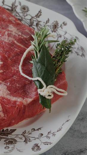 What is bouquet garni? It sounds fancy but it’s actually pretty simple! It’s basically a bouquet of fresh herbs. To make your own, you need: 🌿 1 or 2 sprigs of thyme 🌿 1 or 2 sprigs of rosemary 🌿 1 or 2 bay leaves And then tie them together with cooking twine. That’s it! Try it in the braised beef brisket recipe I posted earlier this week—you won’t regret it. #marydisommarecipes #marydisommatips #herbs #freshherbs #easytips #howto #kitchentipsandtricks #fresh #cookwithme | Mary DiSomma