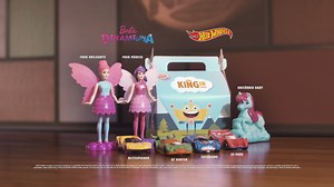Tem muita velocidade e magia agora no King Jr. Hot Wheels e Barbie Dreamtopia chegaram arrasando no BK, para seus filhos se divertirem. | Burger King Brasil