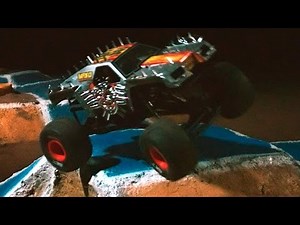 Axial AX90057 SMT10™ MAX-D™ Monster Jam® Truck 1/10th Scale Electric 4WD - RTR