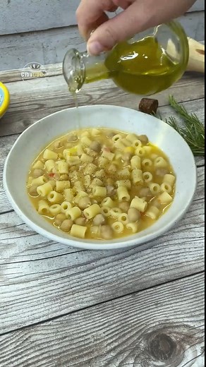 Con i ceci preparo un buonissimo piatto caldo veloce #pasta #ceci #ricetta #ricettaveloce #food | Cibo Doc