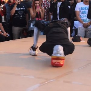 907K views · 5.9K reactions | Bones vs Krow Bone Breaking, Turfing Battlefest South Pole Speak Up Step Up | World of Dance | Facebook