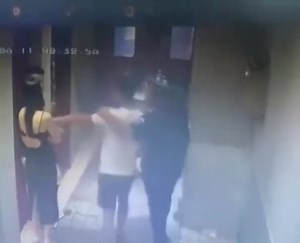 Copping a feel goes very wrong