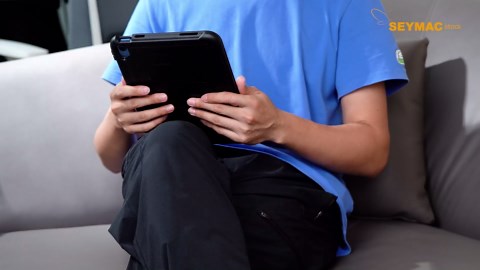 SEYMAC stock Case for iPad (A16) 11th/10th Generation 11''/10.9'' 2025/2022, with Built-in Screen Protector, Shoulder Strap, Built-in Kickstand, Rugged Full Body Shockproof Protective Case, Black