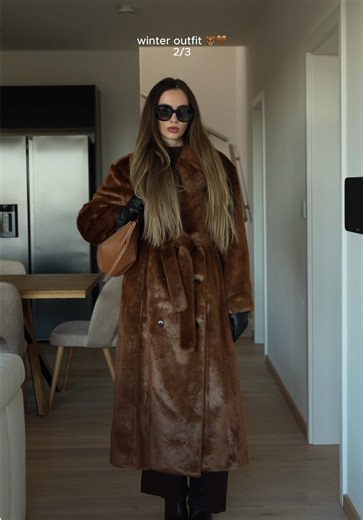 winter outfit 2/3 🐻🤎 pants: @Mango shirt: @BERSHKA sweater: @Massimo Dutti boots: @hm coat: @mango bag: @polene_paris gloves: @primark sunglasses: @gucci perfume: @Prada