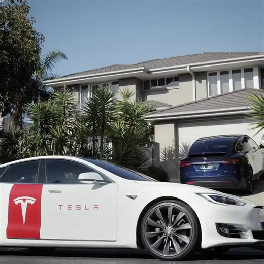 Tesla Expands Mobile Service Fleet for Repairs