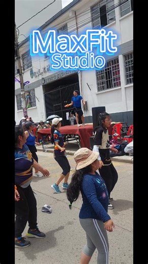 🏃🏻‍♀️Día del PEATÓN🏃🏻‍♀️ MaxFit Studio presentes.... Gracias por la invitación a la Jefatura de Medio Ambiente ❤️ #potosi_bolivia🇧🇴 #diadelpeaton #baile #viraltiktok #MaxfitStudio