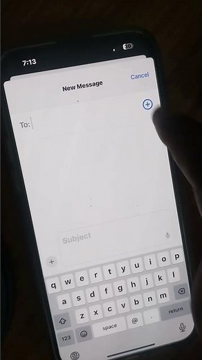 How to send group text message on iPhone