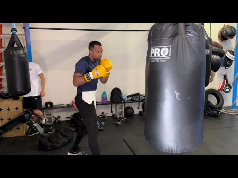 Herich Ruiz Cuban heavyweight prospect warming up with combos on the heavy bag | Training footage