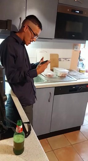 Engaging Kitchen Activities with Smartphone Apps