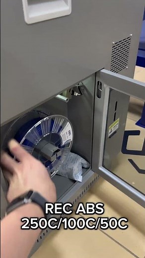 Распаковали 3D принтер Creatbot PEEK 250 и запустили тестовую печать материалами ABS, PSU, PEEK