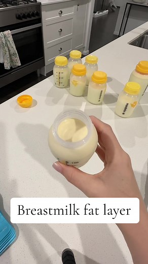 So satisfying seeing the fat on top of your breastmilk! 🍼 #milkfatplug #milkfat #breastmilkpouring #breastmilk #breastmilkstorage #pouringmilk #firsttimemom #firsttimemum #youngmumsoftiktok #fyp #fyp? #foryoupagee #viral #viralvideotiktok #7monthspp #mumsoftiktokaustralia #breastpump #breastpumps #oversupplier #oversupplymom #aussiemum #australian #satisfyingsatifsyingvideo #satisfying #satisfyingsounds