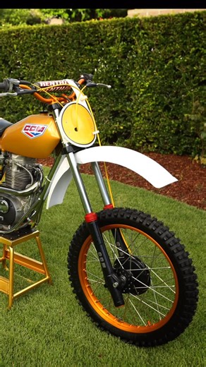 BikeBound ™ Custom Motorcycles on Instagram: "Today on BikeBound.com: 1979 CCM 500 Four-Valve Works Replica from @peteken69 — 1 of 29 built. This British-built motocrosser made 50 bhp from its BSA-based single and weighed just 236 lbs. incredible numbers for the era! The story behind this one is even better. Owner Peter grew up on a Queensland cattle station (ranch), and his family was one of the first to transition from mustering cattle with horses to bikes. Peter had an infatuation with CCM’s.