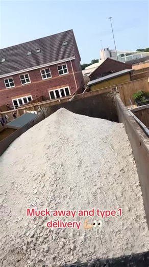 Muck away and Type 1 Delivered!💪🏼👀#ConstructionServices #GrabHire #costefficeint #waste #Aggregates #WasteManagement