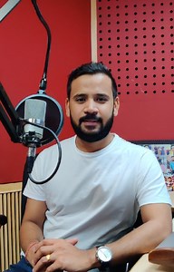 Rj Kartik on Instagram: "Check out my New Story every Monday Morning @ 9:30 ❣️ #rjkartik #rjkartikstories #inspiration #inspirationalquotes #motivationalquotes #motivation #mondaymotivation #hindi #hindipoetry #hindiquotes"