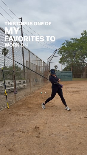 My top 3 warm ups before pitching using @crossoversymmetry 💪 🥎 comment “cross over” for the link 🙌 . #paisleyspitching #pitchers #softballgirls #pitcher #softball #pitch #crossoversymmetry #bands | Paisleys Pitching