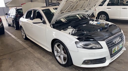 2010 Audi A4 2.0 TFSI quattro S tronic (155 KW)