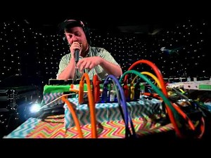 Dan Deacon - Feel The Lightning (Live on KEXP)