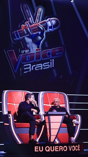 Mais uma noite de batalhas no @thevoicebrasil! Hoje o programa promete fortes emoções do começo ao fim! #TimeMeK ❤️‍🔥 | Matheus e Kauan