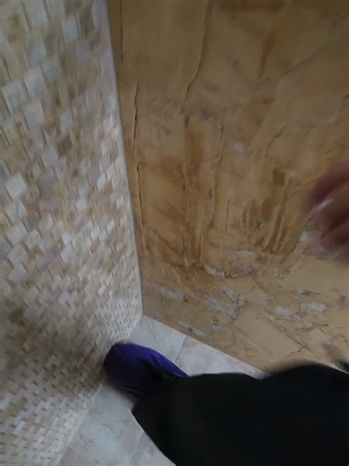 5 minutes and 25 seconds of tapping and relaxing damage finding #asmr #inspection #interior #exterior