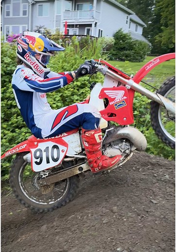 Honda CR250 2-Stroke Performance Review