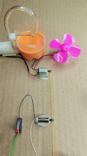 Friends, today I’ve made an exciting DIY project using the world’s smallest dynamo to run a DC fan and a mini water pump! This experiment shows that even a very small dynamo can generate enough electricity to operate simple devices like a fan and a pump, proving that small power sources can still create impressive results. You can easily try this project at home or present it as a school or college science project. It’s a fun way to learn about electricity, energy generation, and how motion can 
