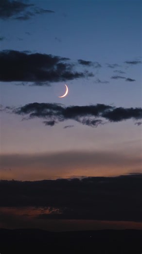 The Waxing Crescent Moon 8.4% illumination! The crescent Moon always reminds me of the Cheshire Cat’s smile from Alice in Wonderland. #moon #luna #solarsystem #astrophotography #astro #space #spacelovers #astronomy #nightsky #spacephoto #astrophotographer #telescope #stars #planets