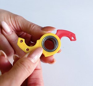 Laser Focused: DIY Tool to Ensure You Always Hit the Bullseye | 5-Minute Crafts Green