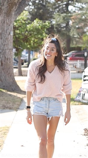 "We shoud hang out" | Nikki Howard