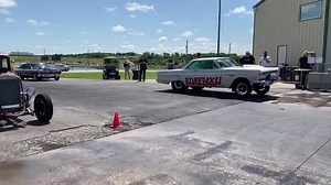 At Texas Thaw last weekend, Doc Pilcher takes on KometKazi with Vaughn Davis Sr. behind the wheel 🏁 | Dirty South Gassers