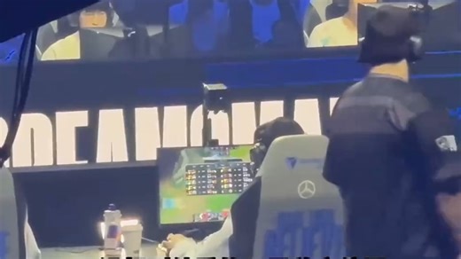 “没人能坚持看完faker的第一视角！”le