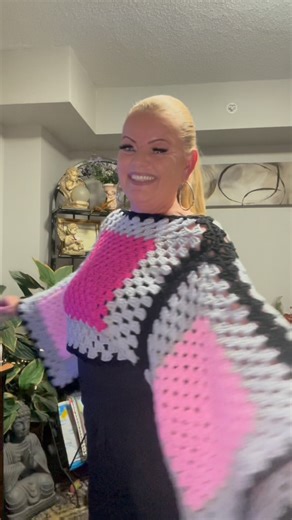 47 reactions · 7 comments | Straight off the hook took 3 days #crochet #grannysquareshrug #crochetersofinstagram #fiberartist 勺 | Lisa Terrell | Facebook