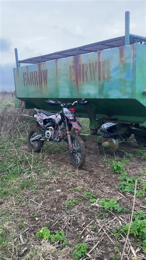 Explore the Thrill of Mint Pit Bikes!
