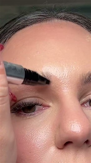 Flawless Brows Tutorial: Discover the Best Smudge-Proof Eyebrow Pen & Brush #MakeupVideo