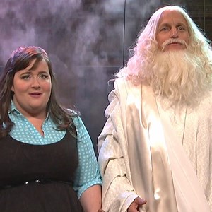 Unaired SNL Twitter Sketch Features Woody Harrelson as "God," Edward Norton Kiss—Watch!