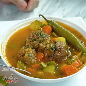 Albondigas en Caldillo para este frio supero delicioso 🤤😍🍲 Sígueme en: El Saborcito Rojo #comidamexicana #mty | El Saborcito Rojo