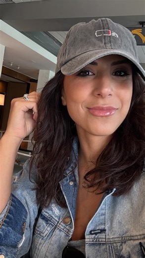 Natalini | Lifestyle | ✈️ Flying First Class with United Airlines… Was it worth it? The good, the bad, and everything in between from my experience.... | Instagram