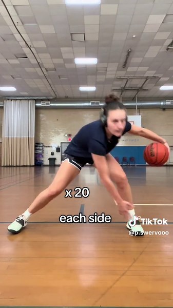 6 drills to help us get better at basketball or as i like to call it get super shifty ⬇️ 1. toe touch crosses x 20 2. toe touch tweens x 20 each side 3. floor touch crosses x 20 4.toe touch behind the back crosses x 20 5. one dribble tween snatches x 10 each side 6. behind the back snatches x 10 each side #basketball #bball #shifty #ballhandling #hooper