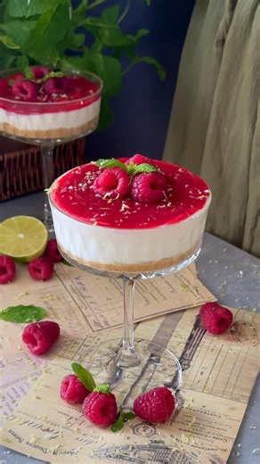 Easy No Bake Raspberry Cheesecake Cups🤤 #baking #dessert #recipe #cheesecake