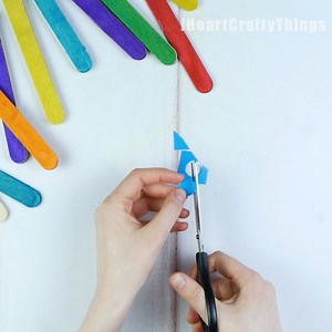 Awesome rain cloud creafts for kids! Easy and fun! | I Heart Crafty Things